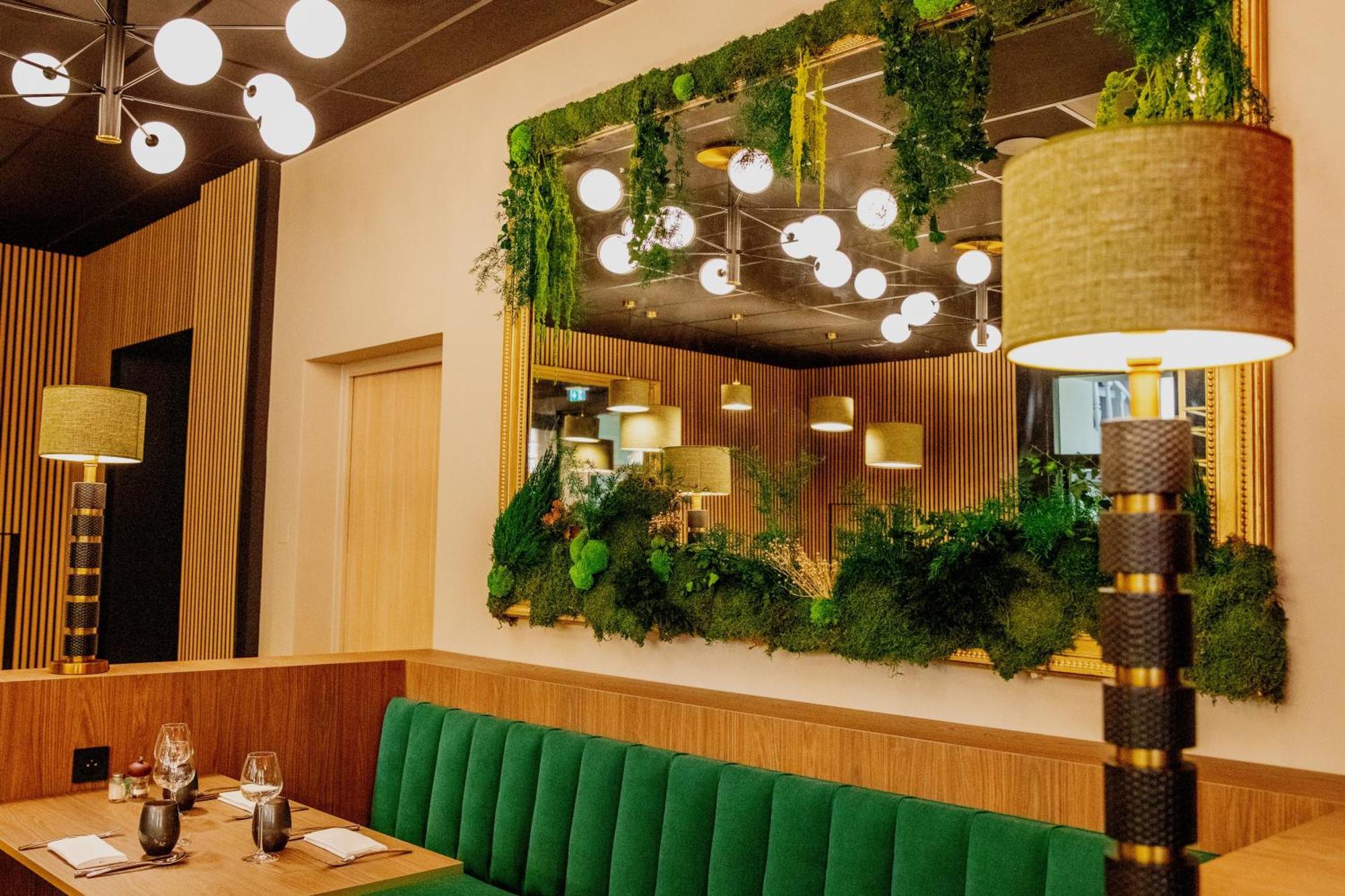 Logis Hotel-Restaurant Le Fontarabie Fontenay-le-Comte Εξωτερικό φωτογραφία