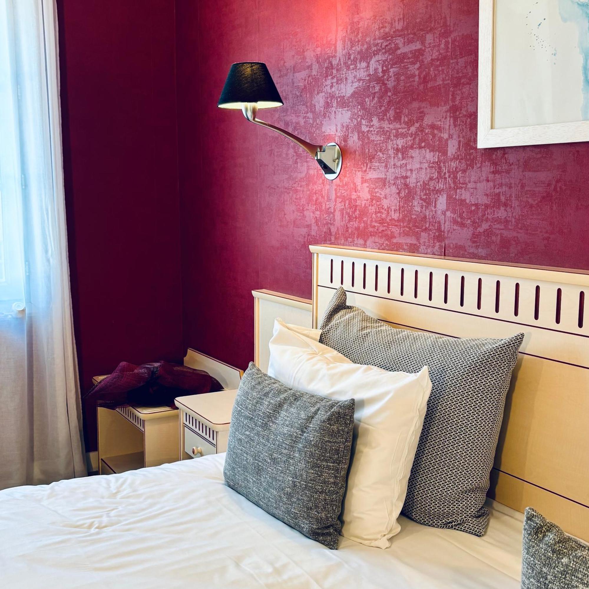 Logis Hotel-Restaurant Le Fontarabie Fontenay-le-Comte Εξωτερικό φωτογραφία