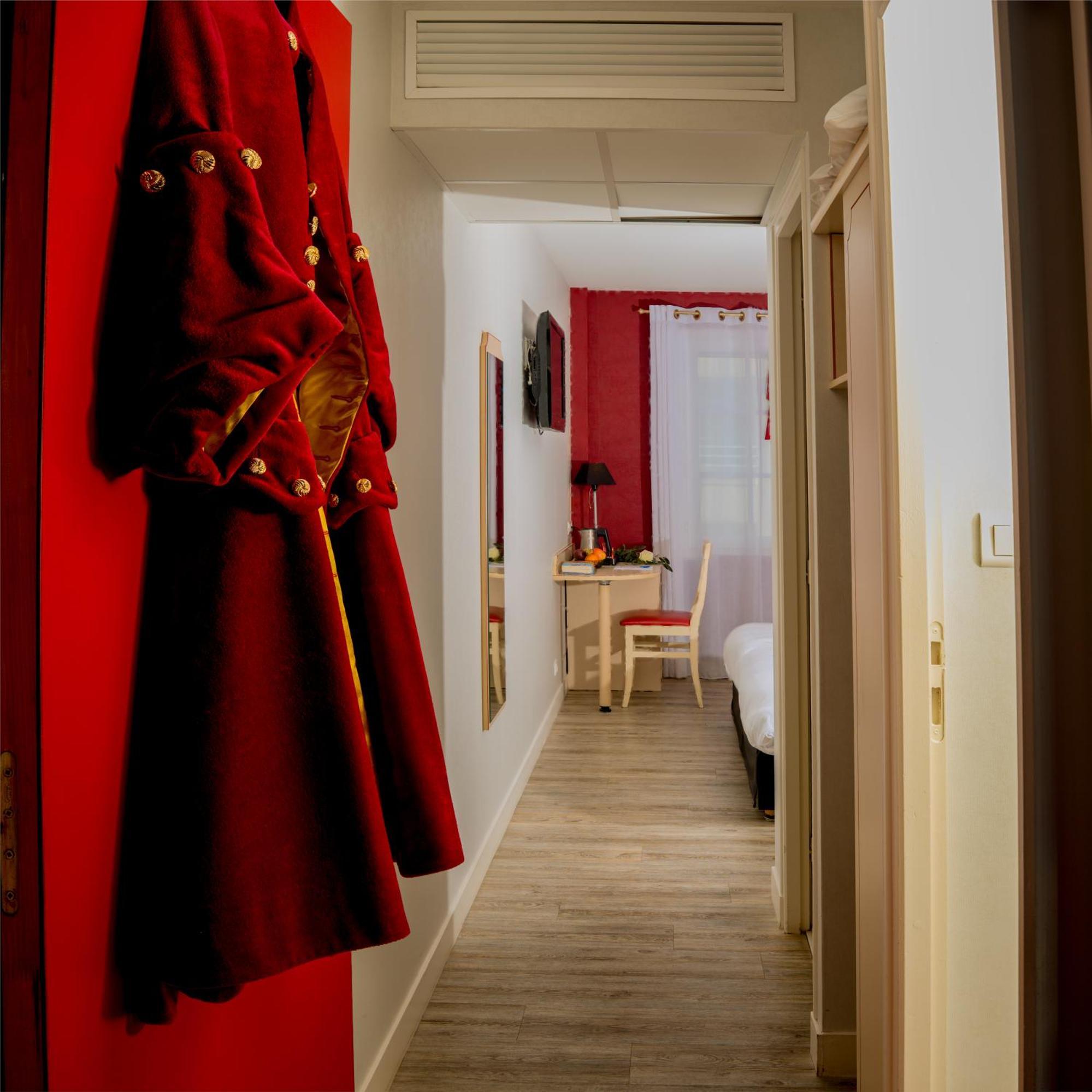 Logis Hotel-Restaurant Le Fontarabie Fontenay-le-Comte Εξωτερικό φωτογραφία