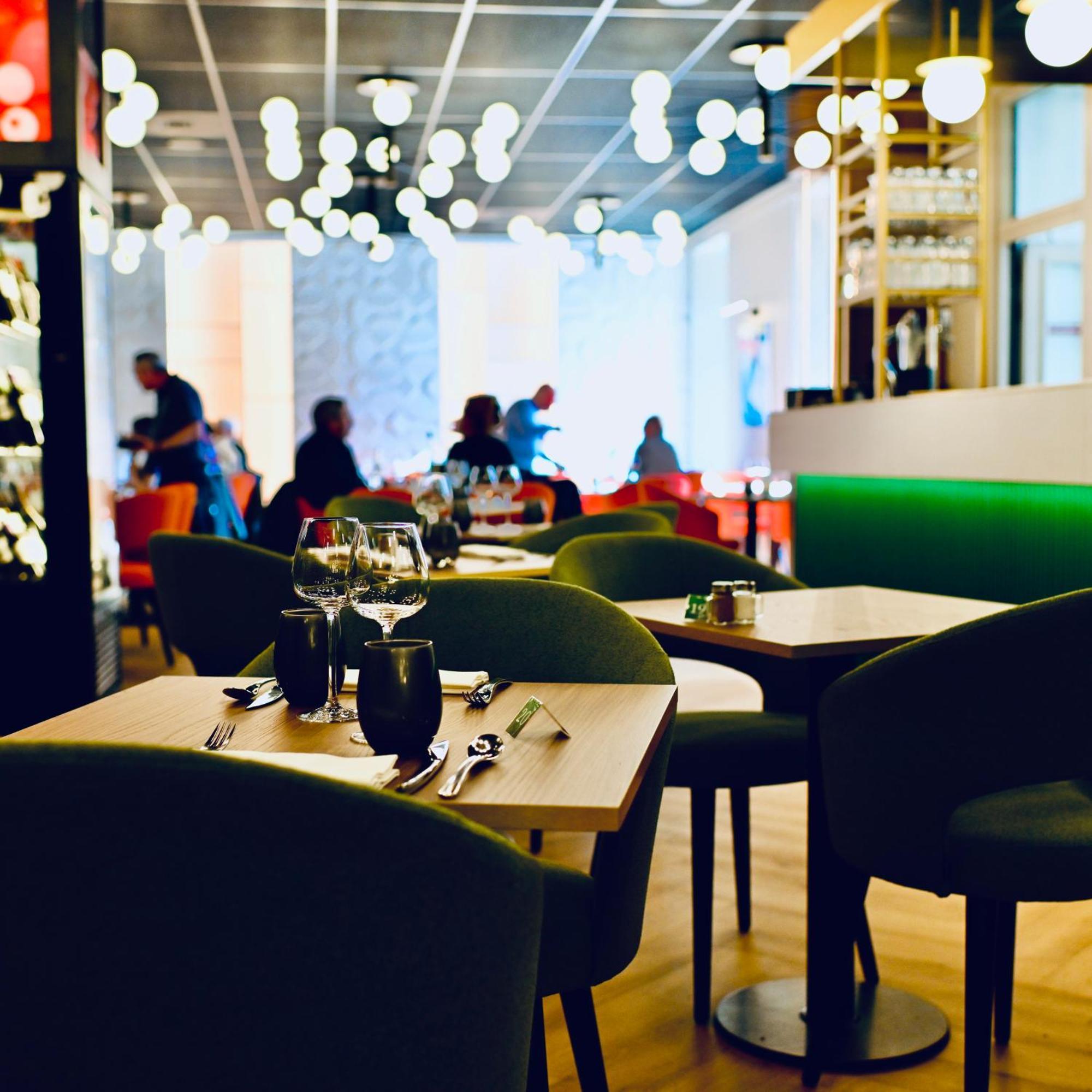 Logis Hotel-Restaurant Le Fontarabie Fontenay-le-Comte Εξωτερικό φωτογραφία