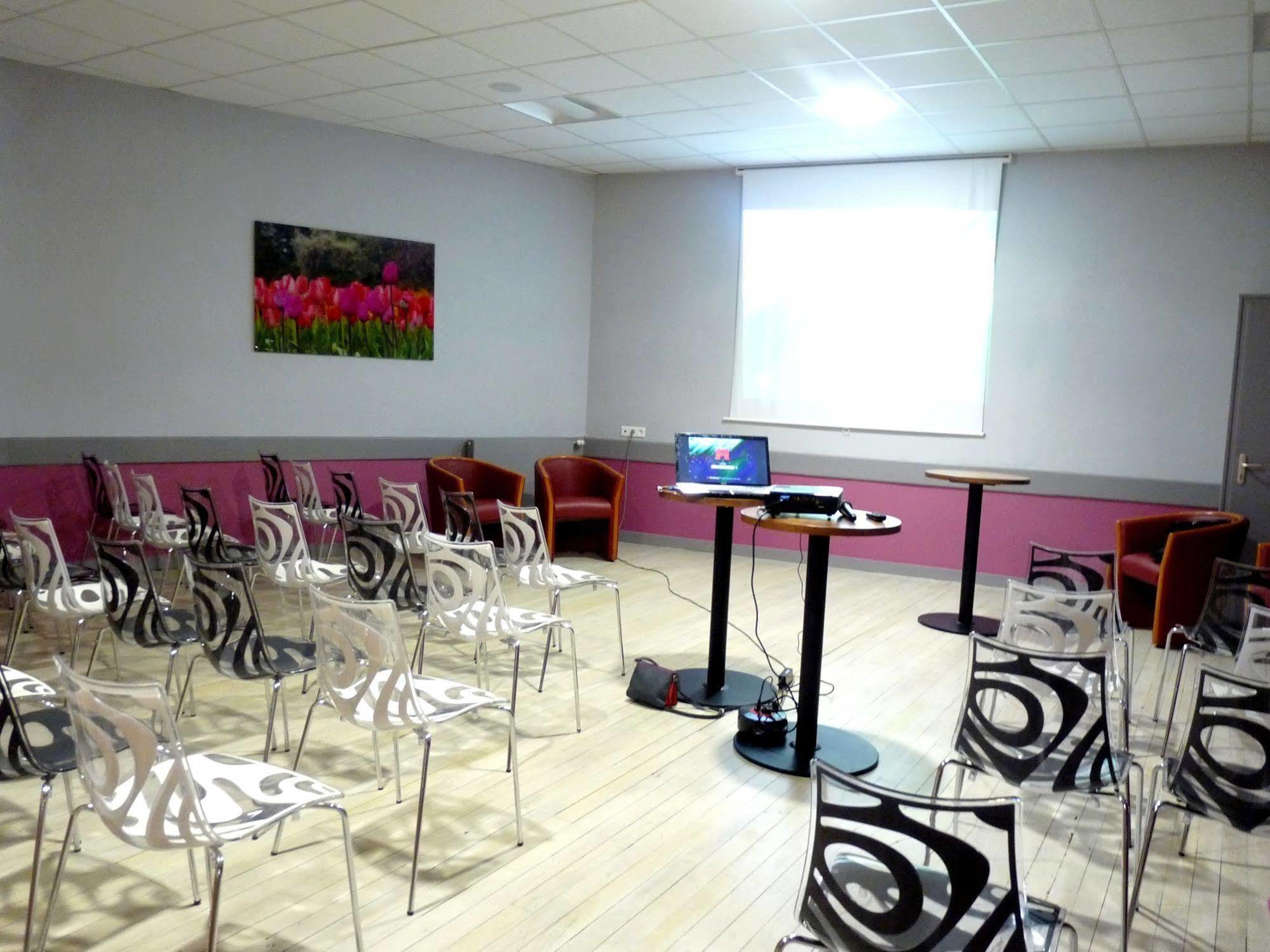 Logis Hotel-Restaurant Le Fontarabie Fontenay-le-Comte Εξωτερικό φωτογραφία
