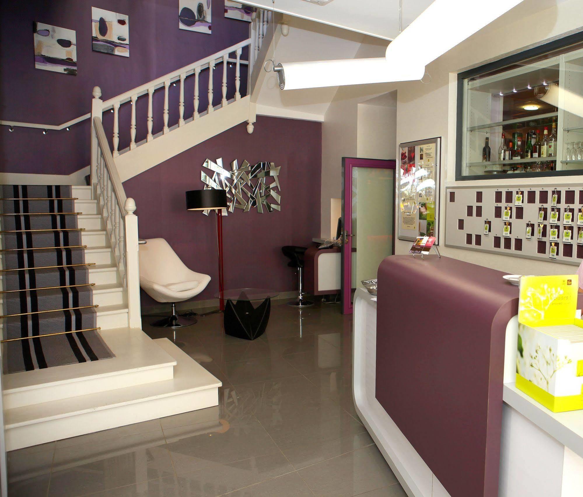 Logis Hotel-Restaurant Le Fontarabie Fontenay-le-Comte Εξωτερικό φωτογραφία